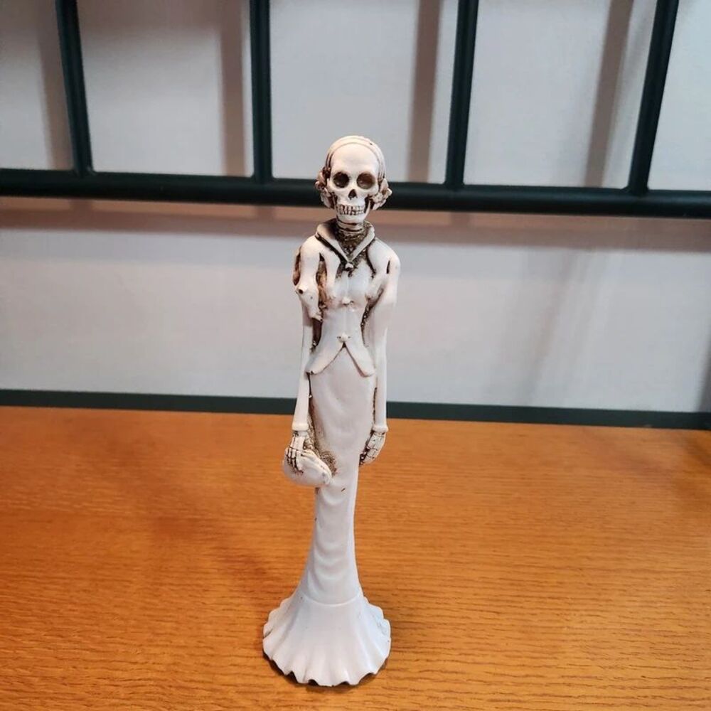 Skeleton Woman Figurine - Mexican